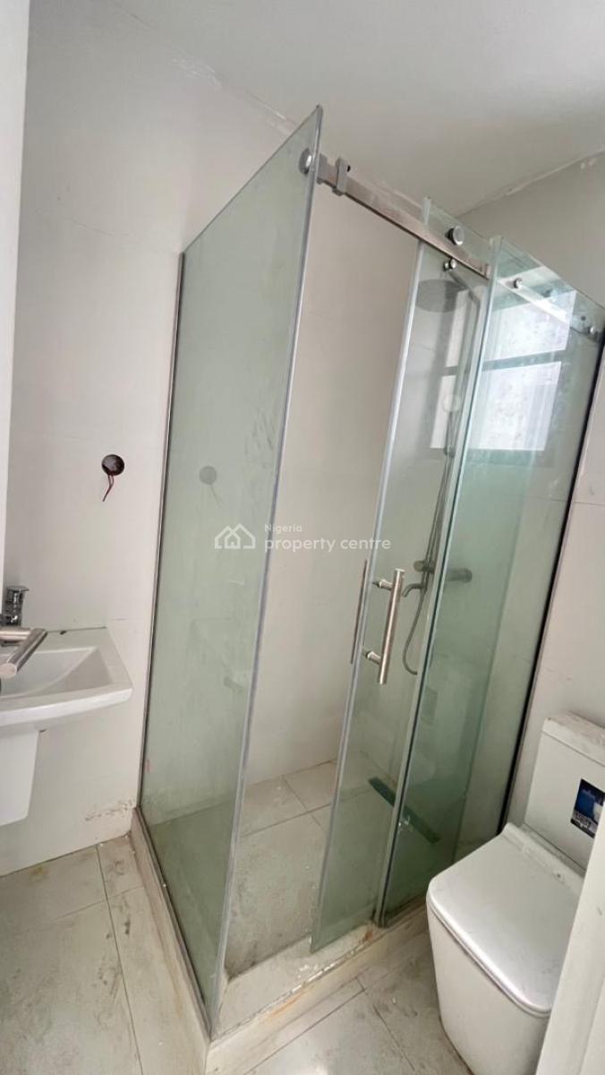 Luxury 3-bedroom Flat in Prime Location, Lekki Phase 1, Lekki, Lagos, Block of Flats for Sale