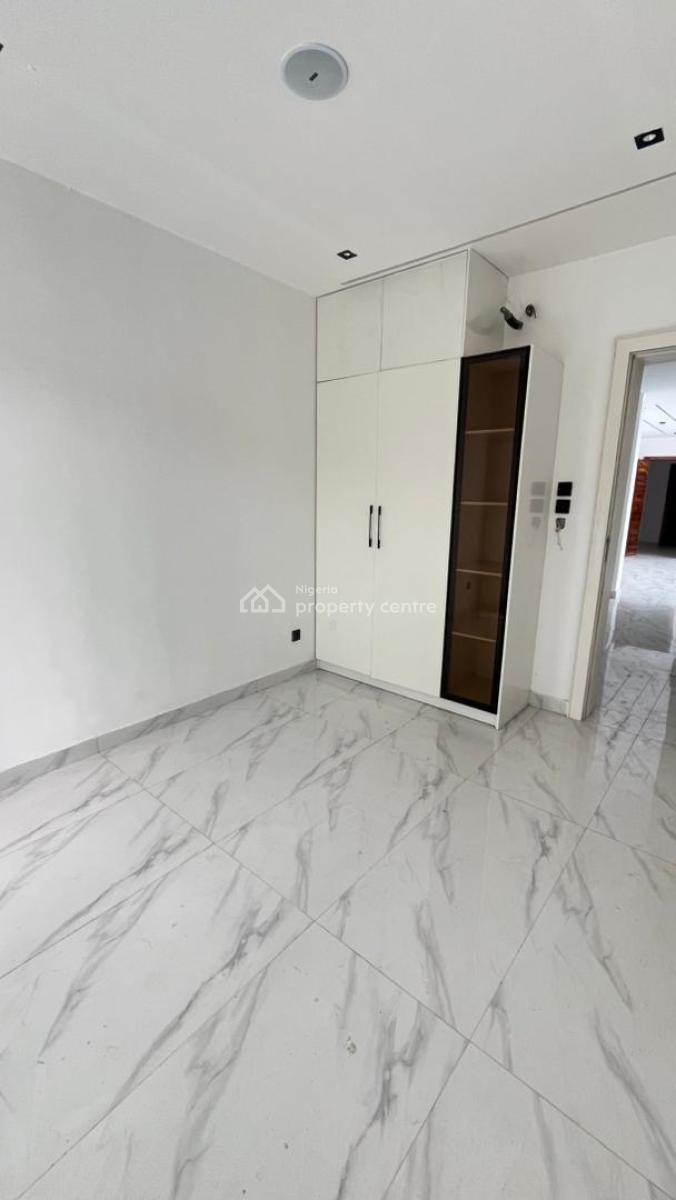 Luxury 3-bedroom Flat in Prime Location, Lekki Phase 1, Lekki, Lagos, Block of Flats for Sale