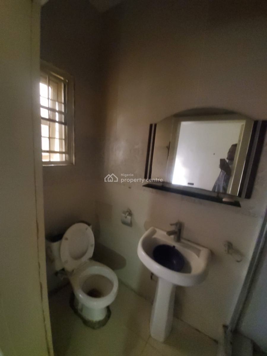 1 Room Shared Kitchen Apartment in Idado Estate, Idado Estate, Osapa, Lekki, Lagos, Self Contain (single Rooms) for Rent