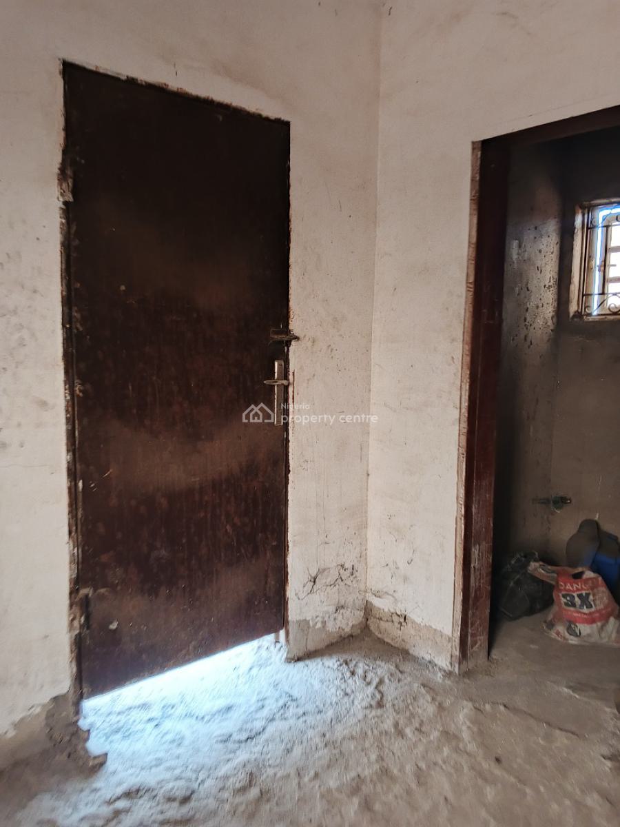 Fully Detached 4 Bedroom Duplex Available in a Good Area, Off Ilaje Road, Bariga, Shomolu, Lagos, Detached Duplex for Sale