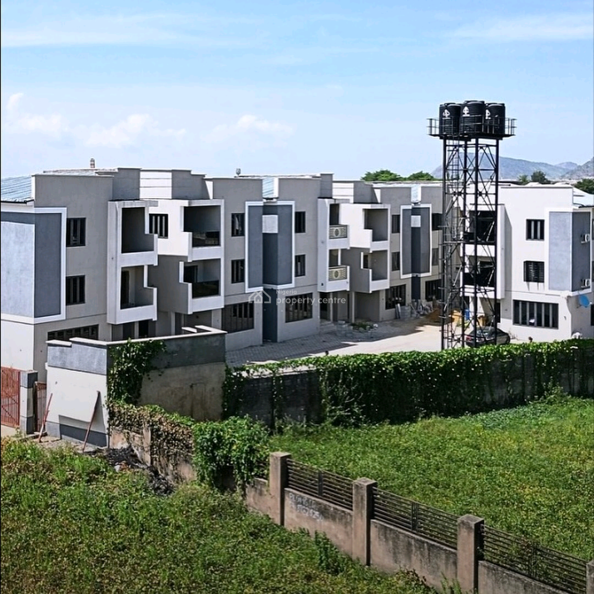 Newly Constructed 4bedrooms Terrace Duplex with a Maids Room in a Stra, Jahi, Abuja, House for Sale