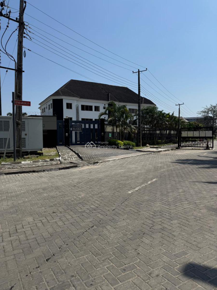 Luxury 3 Bedroom Apartment with a Room Bq, Off Fatai Idowu Street, Lekki Phase 1, Lekki, Lagos, Flat / Apartment for Rent