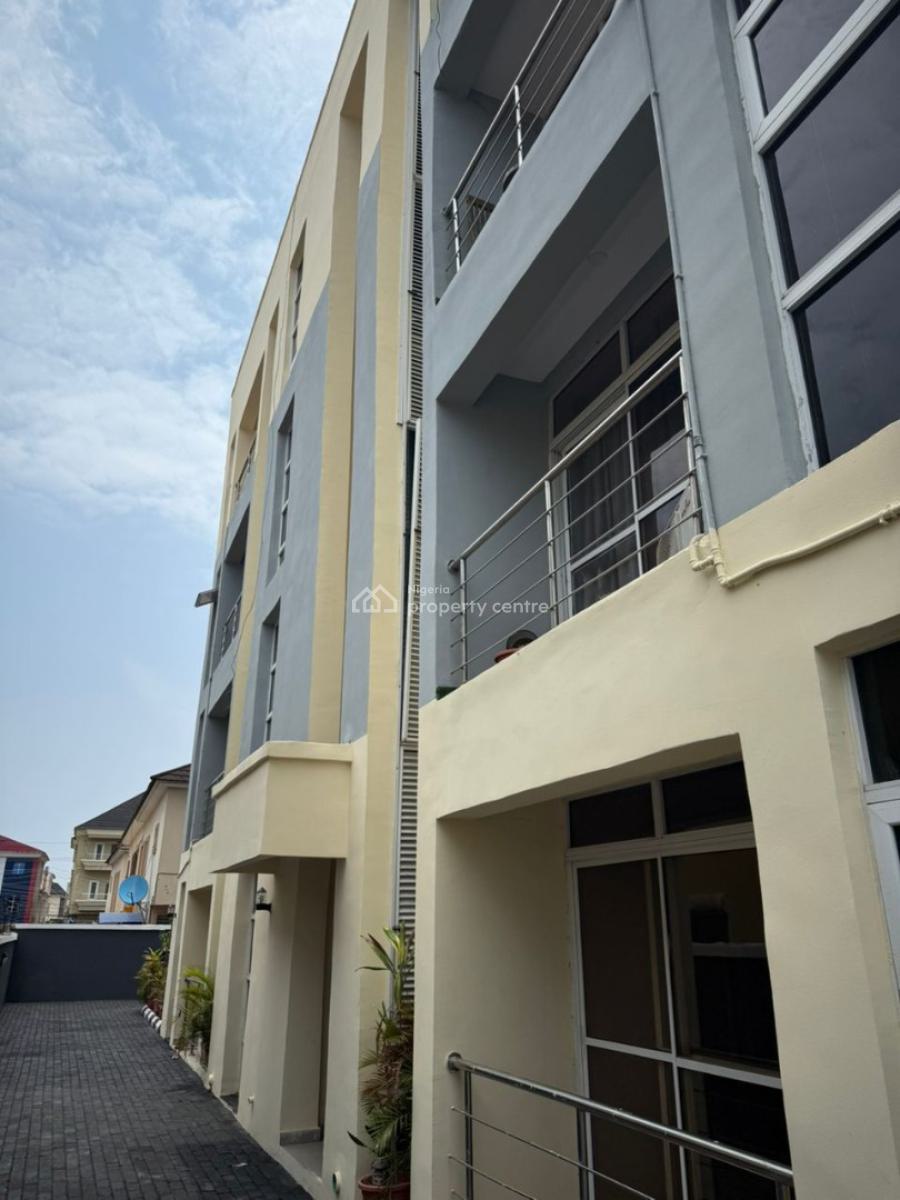 Super Exquisite Massive 3 Bedroom Apartment Upstairs All Ensuite, Chevron, Lekki, Lagos, Block of Flats for Sale
