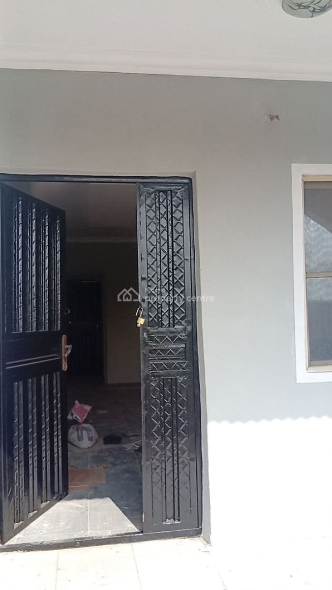 a Clean 2 Bedroom Pop, Lucky Fiber Road, Ikorodu, Lagos, Flat / Apartment for Rent