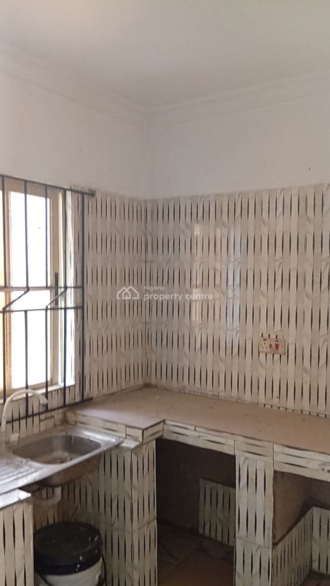 a Clean 2 Bedroom Pop, Lucky Fiber Road, Ikorodu, Lagos, Flat / Apartment for Rent