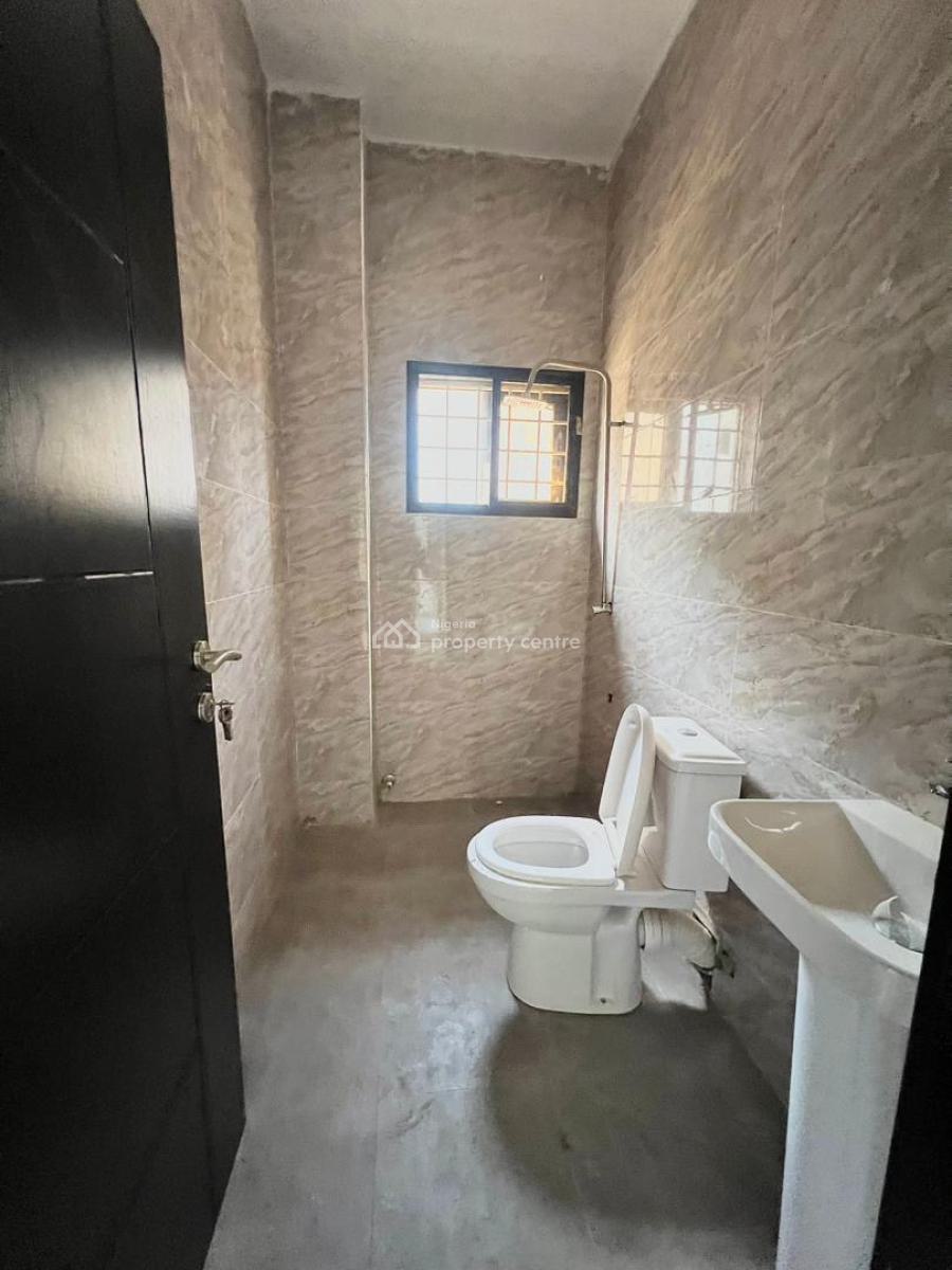 Very Spacious and 3 Bedroom Apartment with Self Contain Bq and Elevator, Lekki Phase 1, Lekki, Lagos, House for Rent