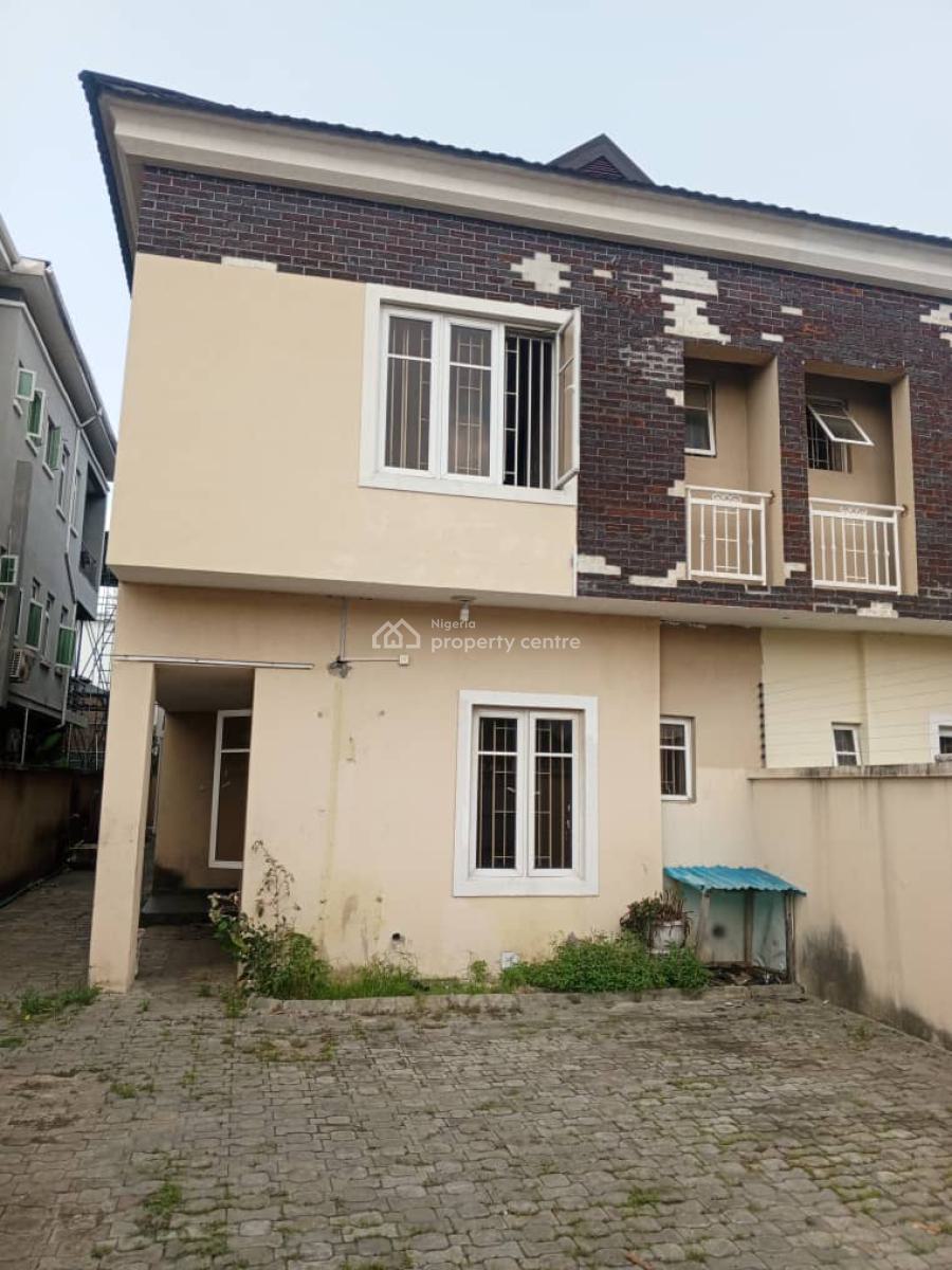 Five Bedroom Semi-detached House with One (1) Room Bq, Lekki Phase 1, Lekki, Lagos, Flat / Apartment for Rent