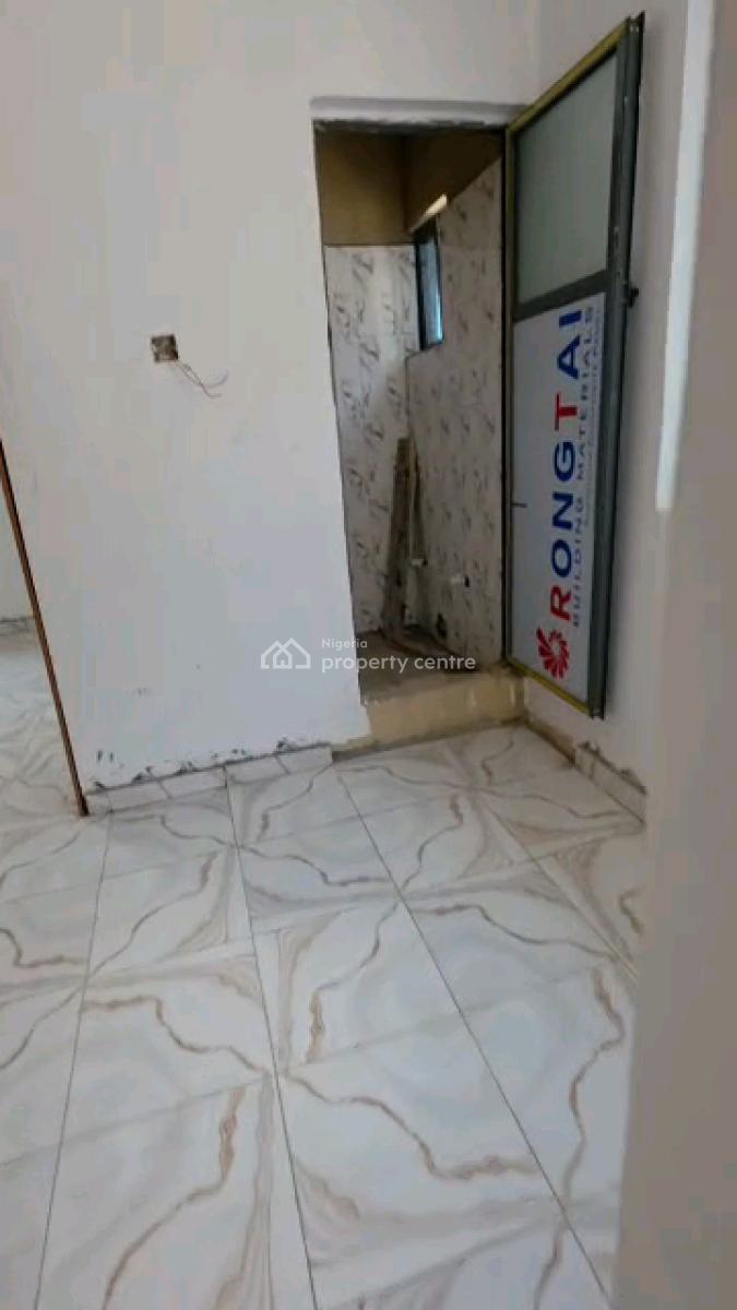 Newly Built, Spacious and Standard Room Self Contain in a Secured Environment, Okesuna Street, Shomolu, Lagos, Self Contain (single Rooms) for Rent