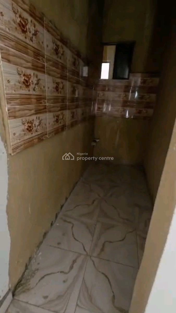 Newly Built, Spacious and Standard Room Self Contain in a Secured Environment, Okesuna Street, Shomolu, Lagos, Self Contain (single Rooms) for Rent