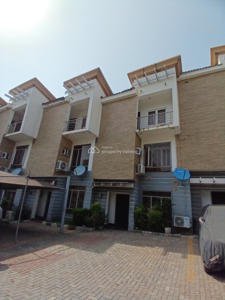Well Renovated 4 Bedroom Terrace Duplex with 1 Room Bq, Diplomatic Zone, Guzape District, Abuja, Terraced Duplex for Rent