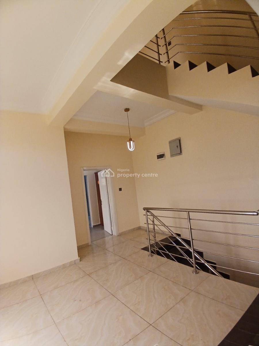 Well Renovated 4 Bedroom Terrace Duplex with 1 Room Bq, Diplomatic Zone, Guzape District, Abuja, Terraced Duplex for Rent