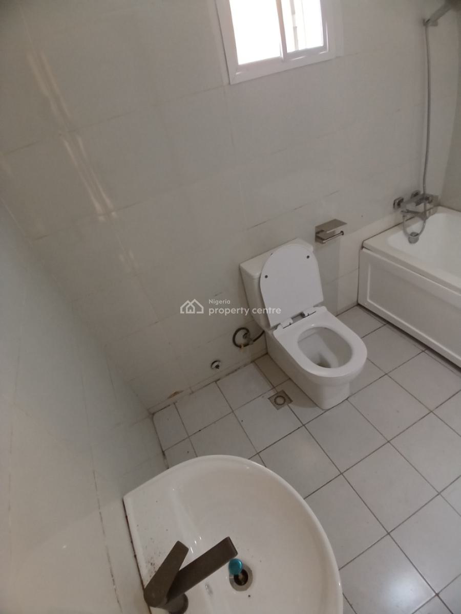 Well Renovated 4 Bedroom Terrace Duplex with 1 Room Bq, Diplomatic Zone, Guzape District, Abuja, Terraced Duplex for Rent