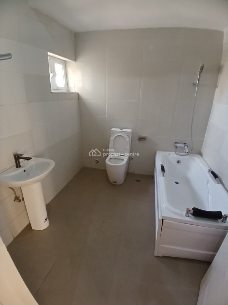 Well Renovated 4 Bedroom Terrace Duplex with 1 Room Bq, Diplomatic Zone, Guzape District, Abuja, Terraced Duplex for Rent