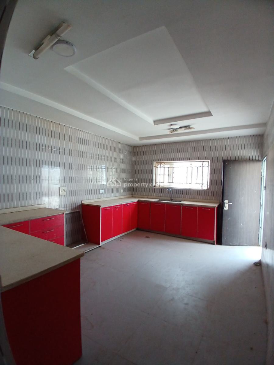 Well Renovated 5 Bedroom Detached Duplex with 1room Bq, Diplomatic Zone, Guzape District, Abuja, Detached Duplex for Rent