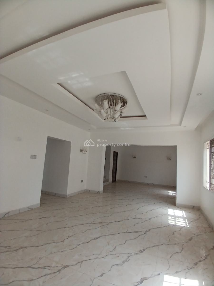Well Renovated 5 Bedroom Detached Duplex with 1room Bq, Diplomatic Zone, Guzape District, Abuja, Detached Duplex for Rent
