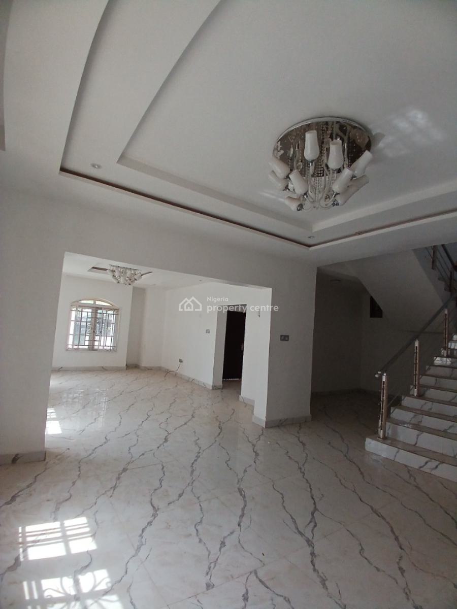 Well Renovated 5 Bedroom Detached Duplex with 1room Bq, Diplomatic Zone, Guzape District, Abuja, Detached Duplex for Rent