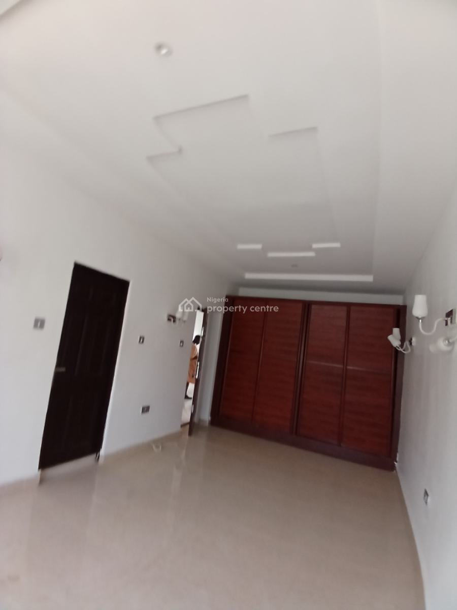 Well Renovated 5 Bedroom Detached Duplex with 1room Bq, Diplomatic Zone, Guzape District, Abuja, Detached Duplex for Rent
