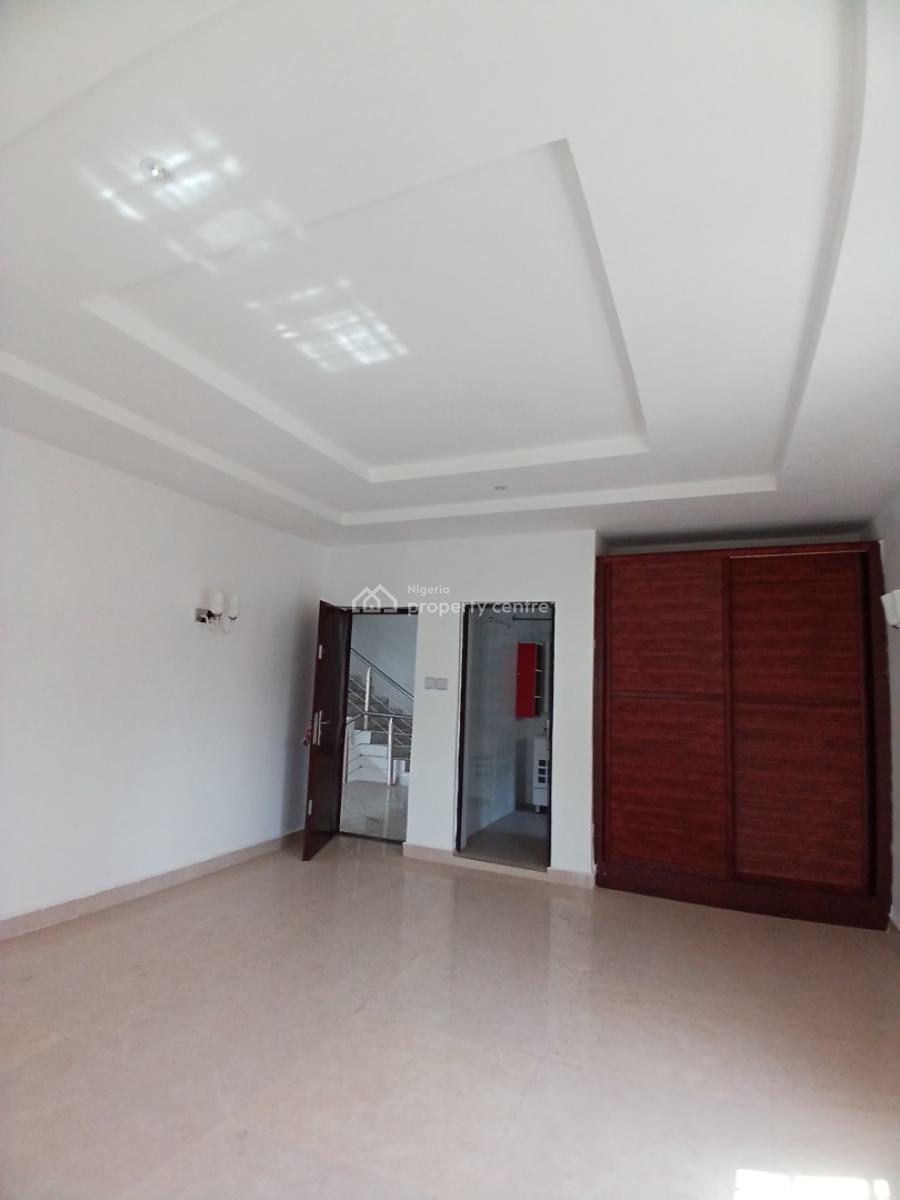 Well Renovated 5 Bedroom Detached Duplex with 1room Bq, Diplomatic Zone, Guzape District, Abuja, Detached Duplex for Rent