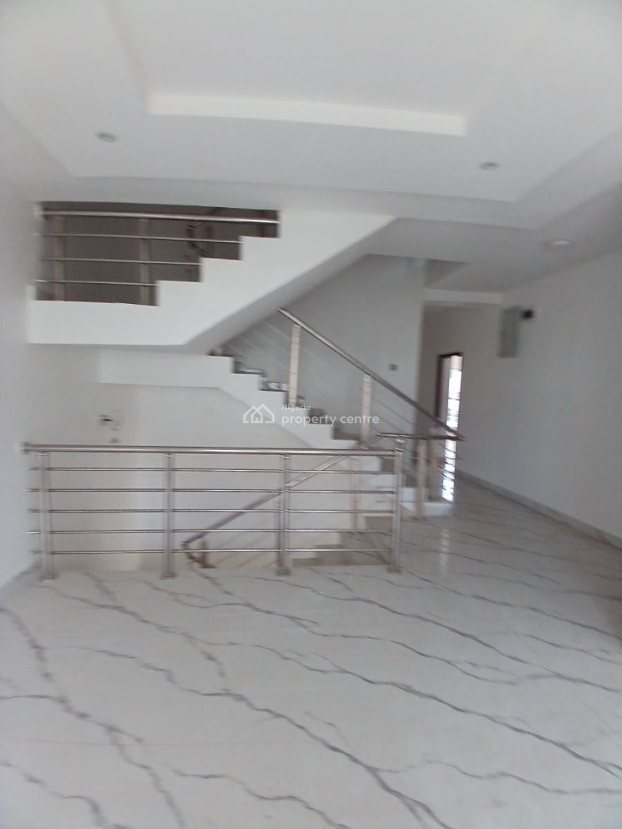 Well Renovated 5 Bedroom Detached Duplex with 1room Bq, Diplomatic Zone, Guzape District, Abuja, Detached Duplex for Rent