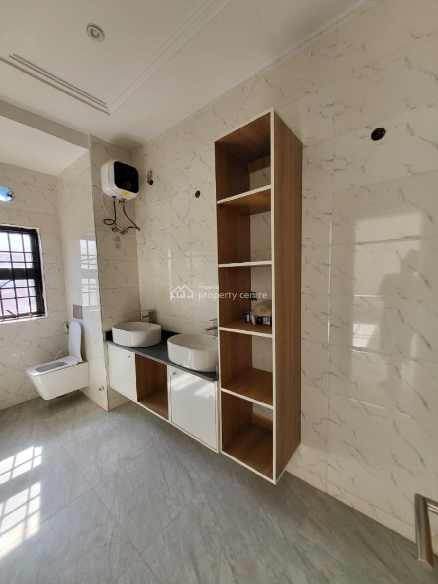 Well Renovated 5 Bedroom Detached Duplex with 1room Bq, Diplomatic Zone, Guzape District, Abuja, Detached Duplex for Rent