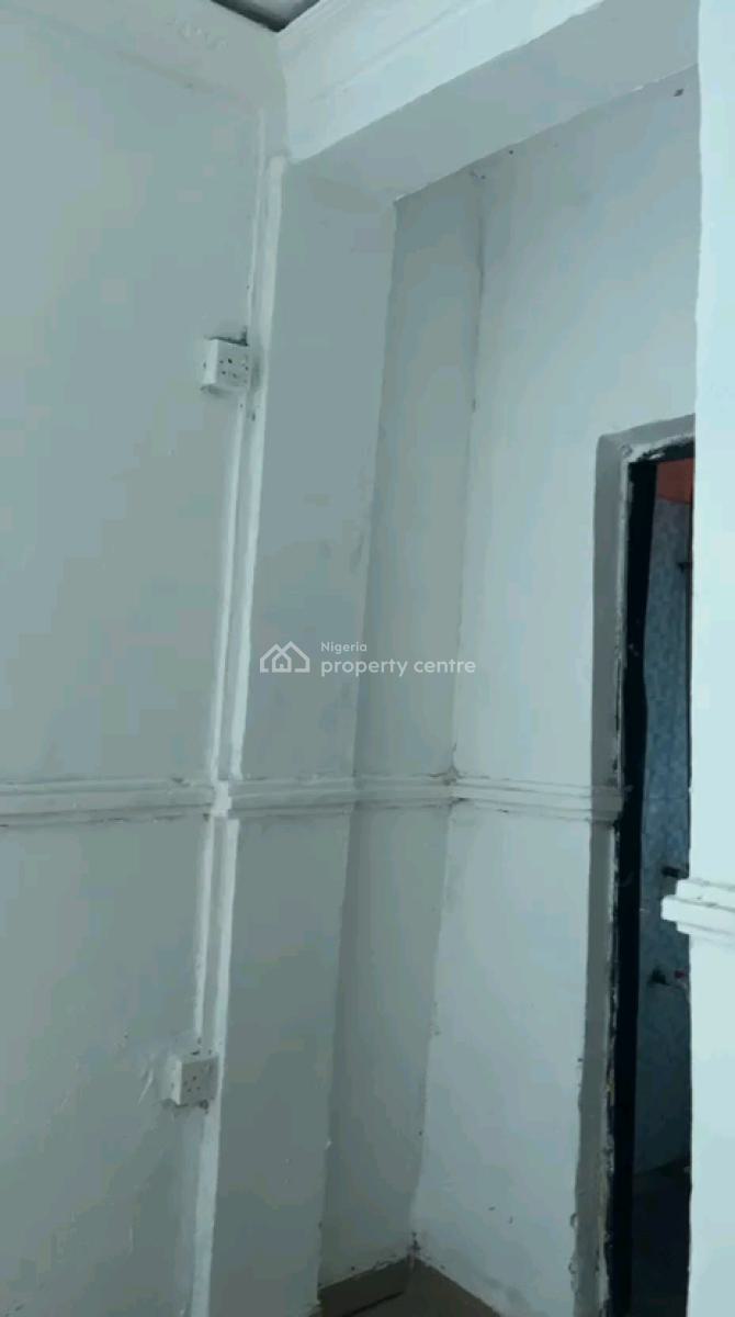 Well Maintained Spacious 2 Bedroom Flat Both Rooms Ensuite All Tiled, Atunrase Estate, Gbagada, Lagos, Flat / Apartment for Rent