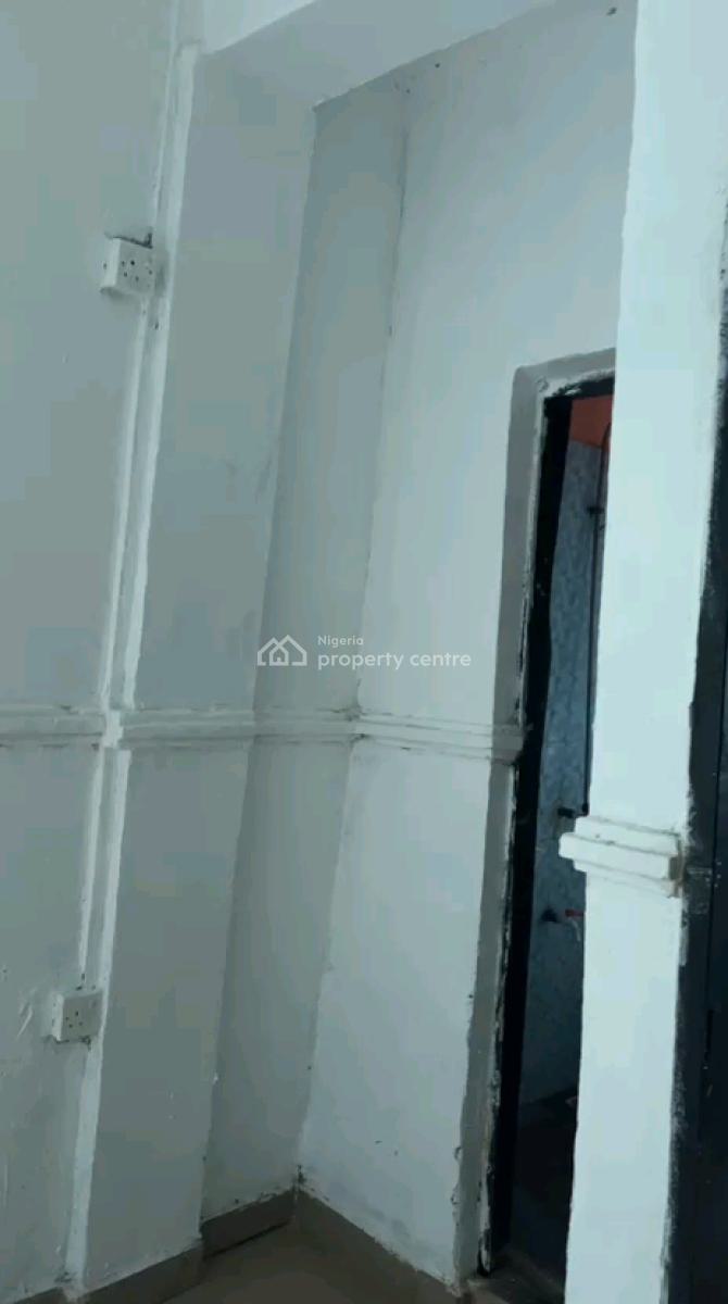 Well Maintained Spacious 2 Bedroom Flat Both Rooms Ensuite All Tiled, Atunrase Estate, Gbagada, Lagos, Flat / Apartment for Rent