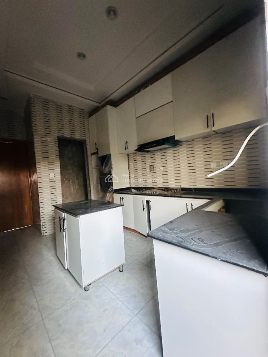 Specious 4 Bedrooms Terraced Duplex, Orchid, Lekki, Lagos, Terraced Duplex for Sale