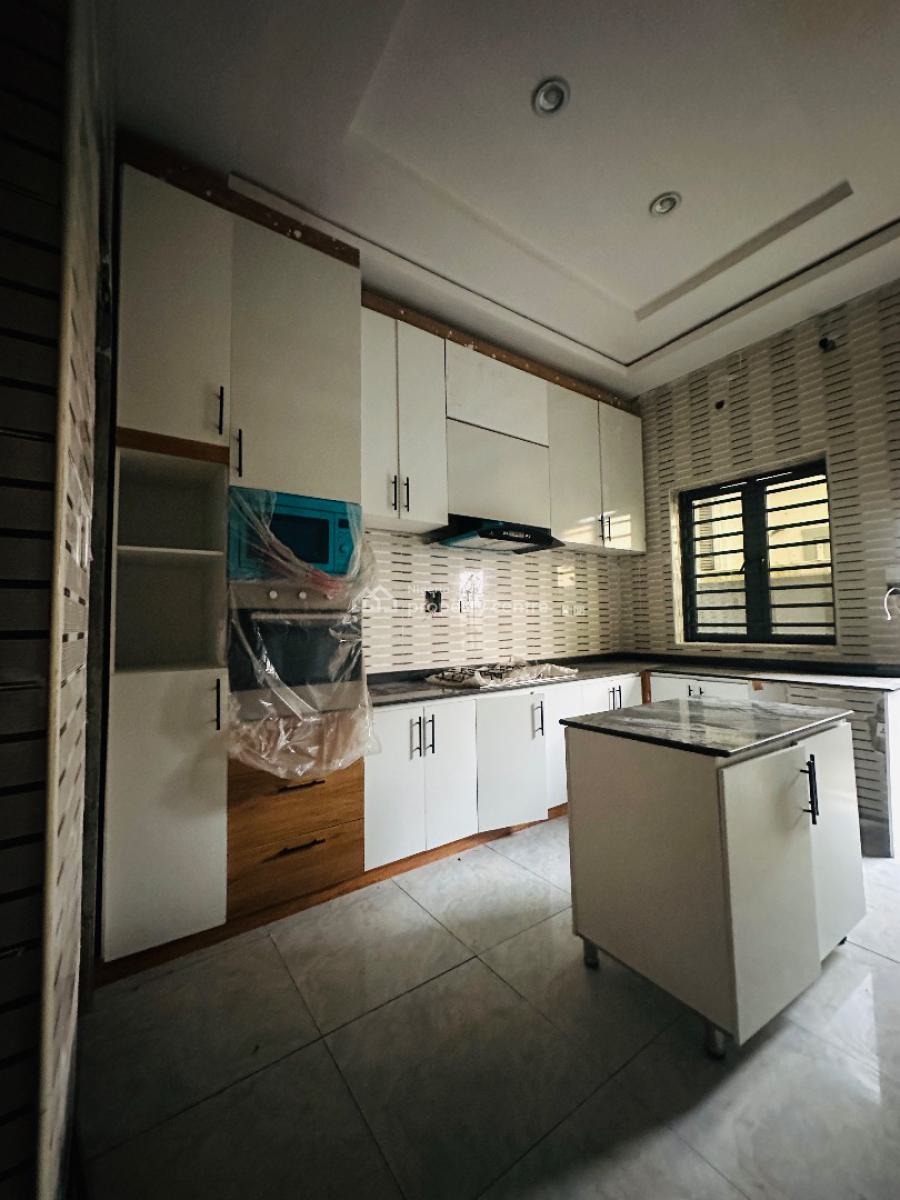 Specious 4 Bedrooms Terraced Duplex, Orchid, Lekki, Lagos, Terraced Duplex for Sale