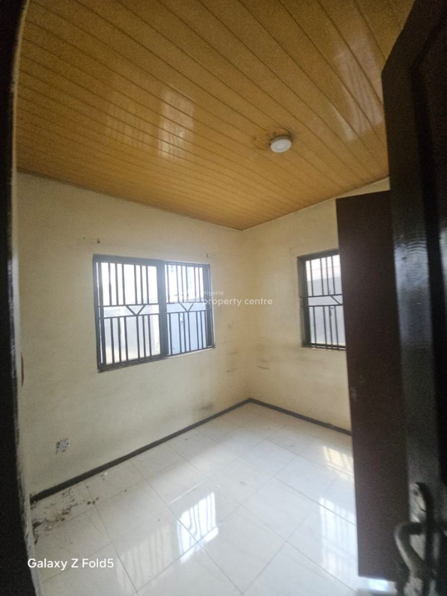 2 Bedroom Flat, Omole Phase 2, Ikeja, Lagos, Flat / Apartment for Rent