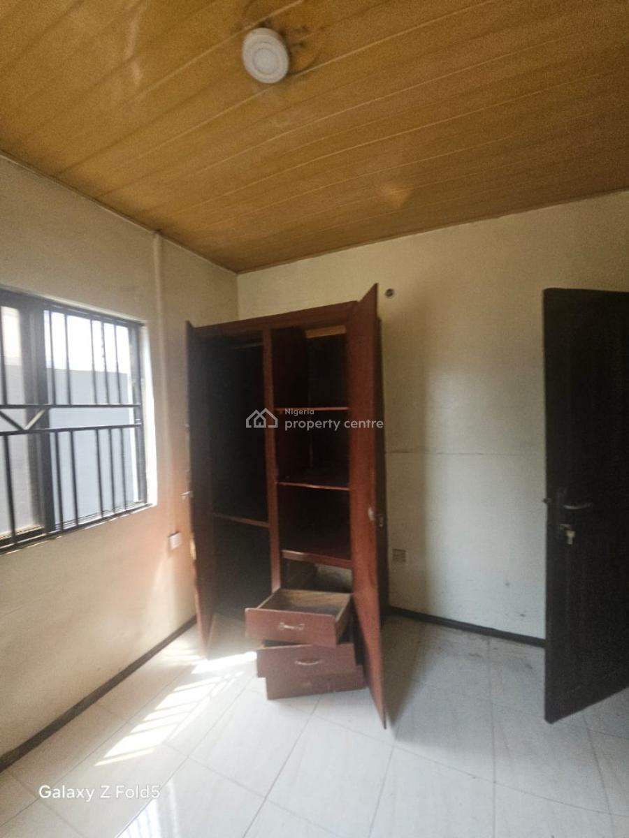 2 Bedroom Flat, Omole Phase 2, Ikeja, Lagos, Flat / Apartment for Rent