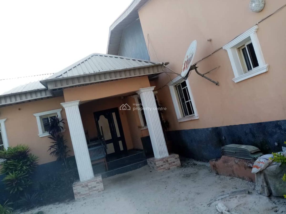 Well Maintained Luxury Miniflat 3 Minutes to The  Express Way, By Elemoro Royal Estate, Bogije Town Ibeju Lekki Lagos, Bogije, Ibeju Lekki, Lagos, Mini Flat (room and Parlour) for Rent
