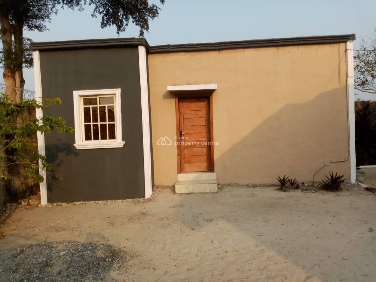 Well Maintained Luxury Miniflat 3 Minutes to The  Express Way, By Elemoro Royal Estate, Bogije Town Ibeju Lekki Lagos, Bogije, Ibeju Lekki, Lagos, Mini Flat (room and Parlour) for Rent