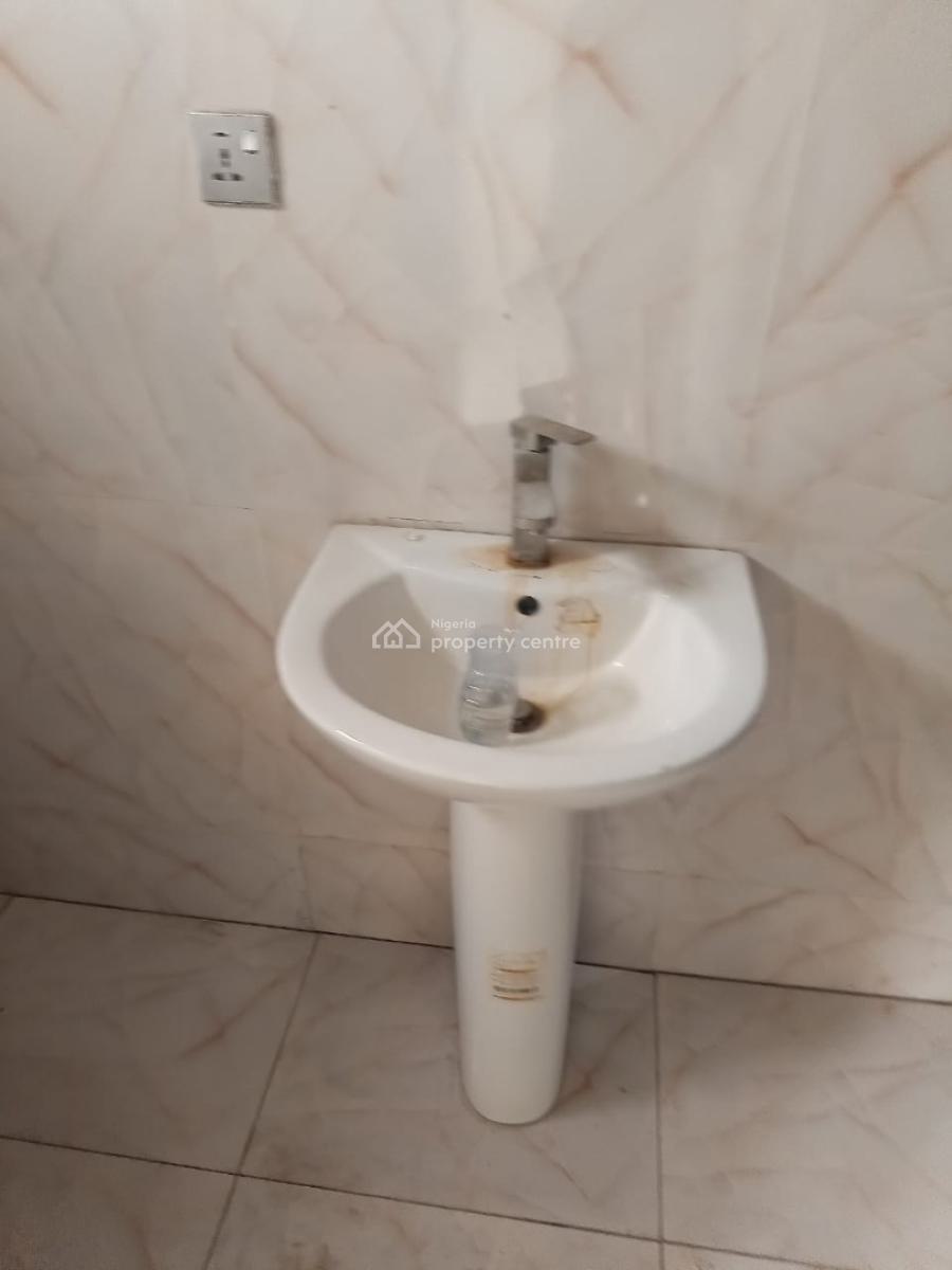 Well Maintained Fully Serviced Spacious 4 Bedroom Terrace, Ikota, Lekki, Lagos, Ikota, Lekki, Lagos, Terraced Duplex for Rent