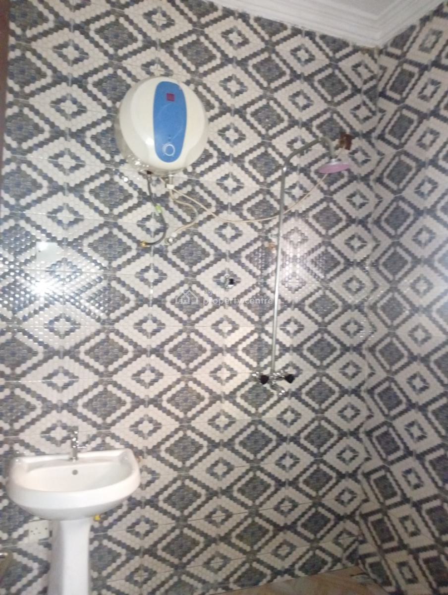 Executive 2 Bedroom Flat, Adam Block Estate ,alagbole, Ojodu Berger, Ojodu, Lagos, Flat / Apartment for Rent