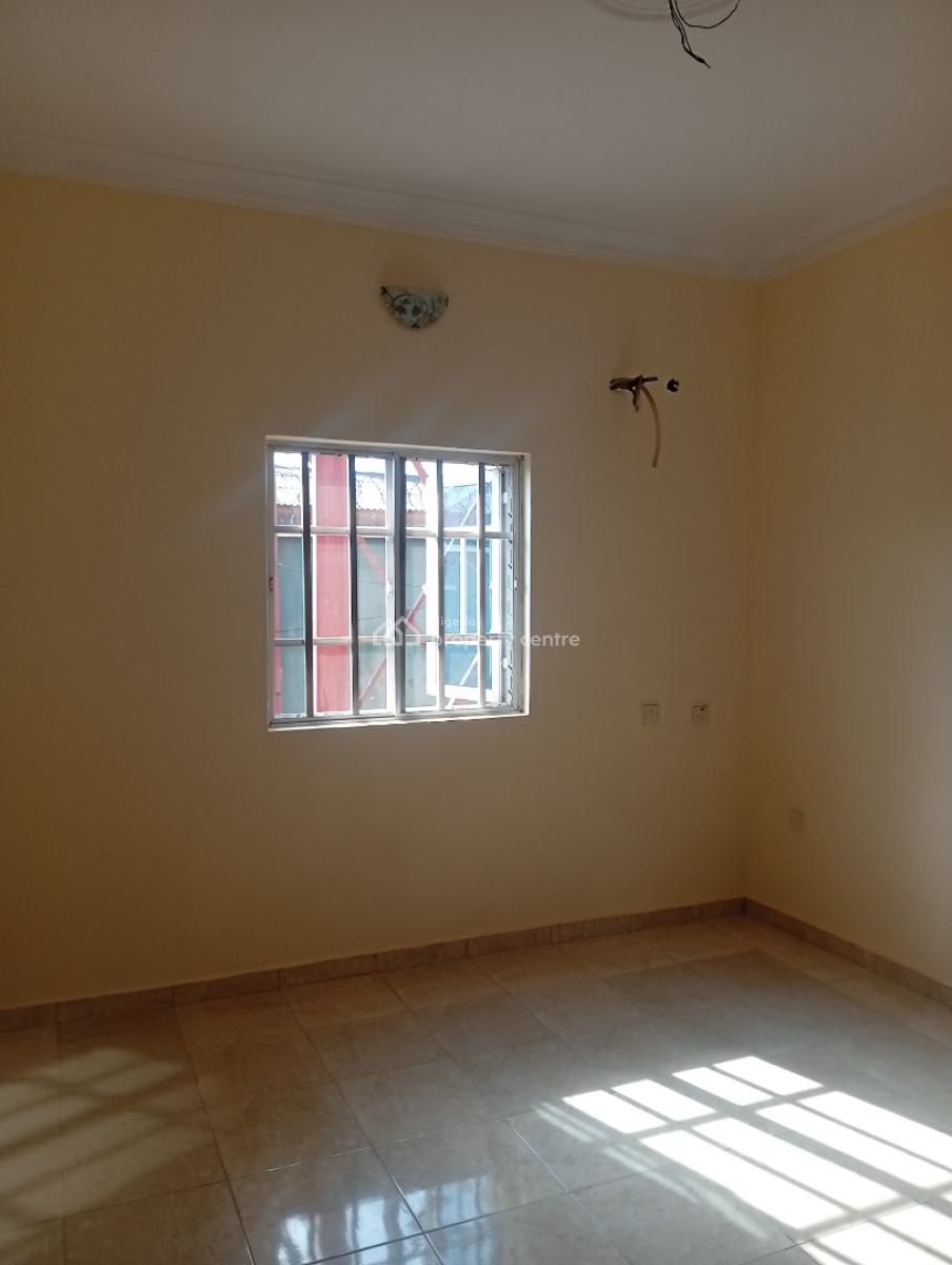 Executive 2 Bedroom Flat, Adam Block Estate ,alagbole, Ojodu Berger, Ojodu, Lagos, Flat / Apartment for Rent
