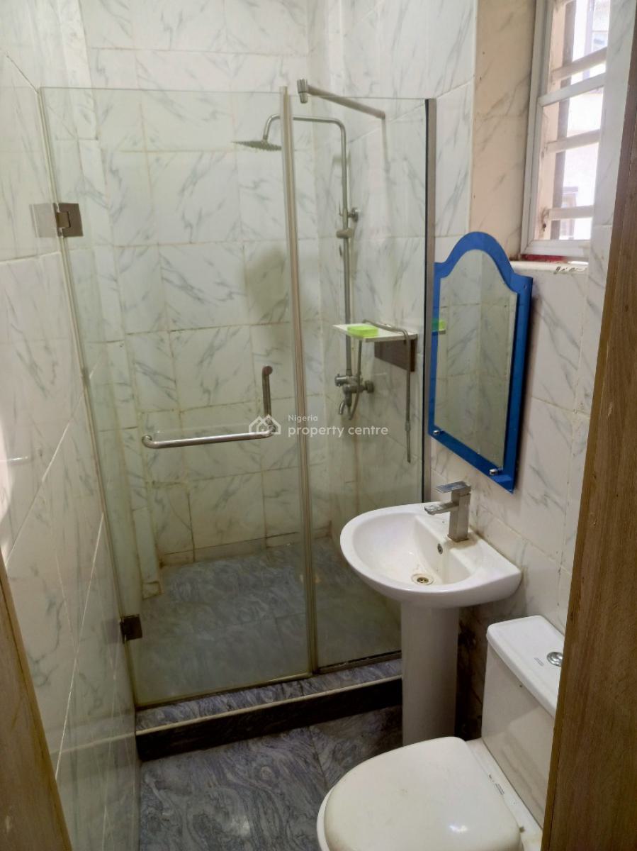 Single Room in a Shared Apartment Sharing Kitchen, Orchid By The Roundabout, Lekki, Lagos, Flat / Apartment for Rent