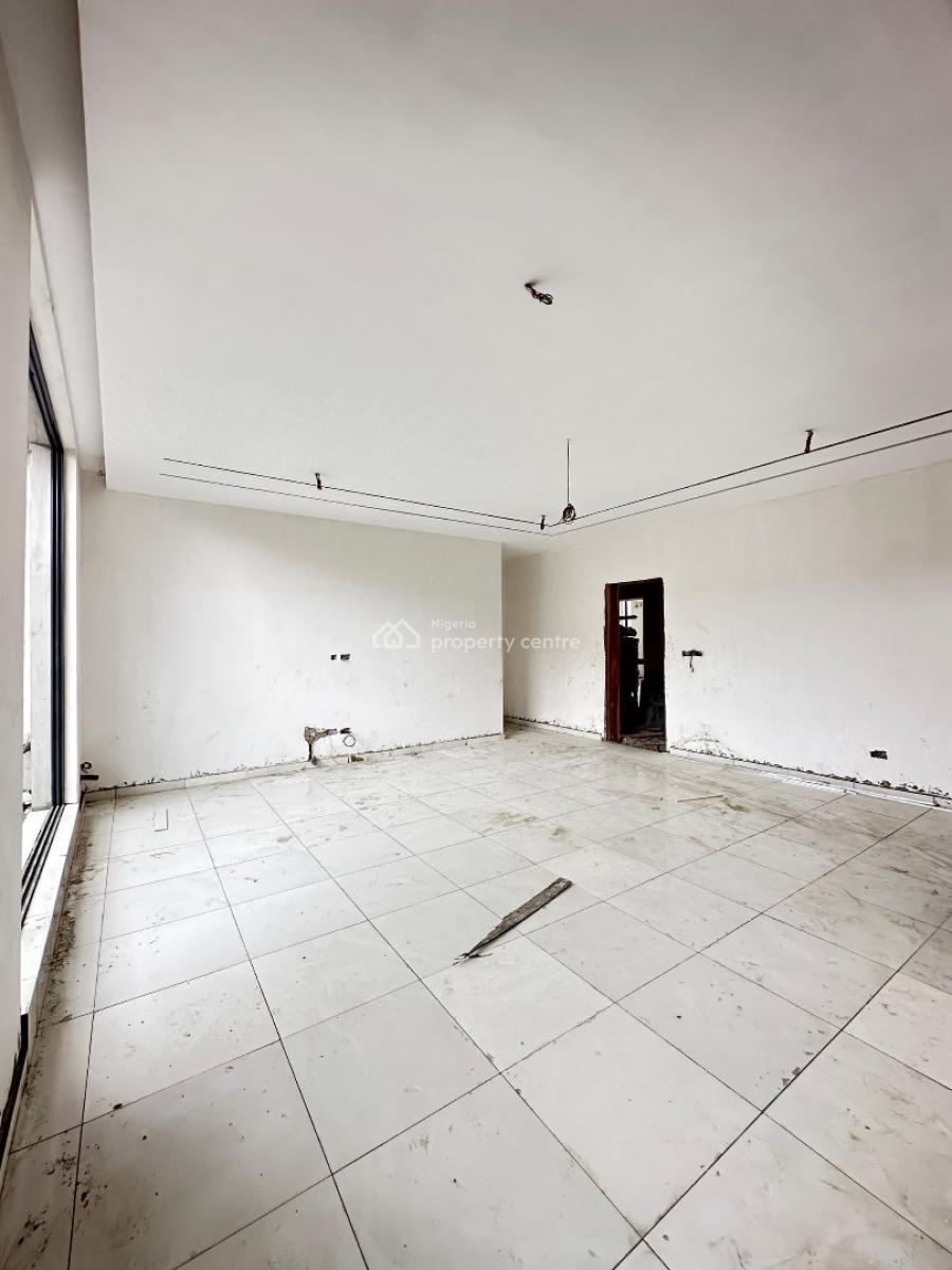 Spacious 2 Bedroom Apartment with a Reception, Elevator, Pool and Gym., Lekki Phase 1, Lekki, Lagos, Flat / Apartment for Sale