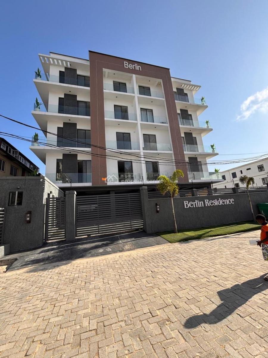 Fully Serviced 2 Bedroom Apartment with Elevator & Pool, Lekki Phase 1, Lekki, Lagos, Flat / Apartment for Rent