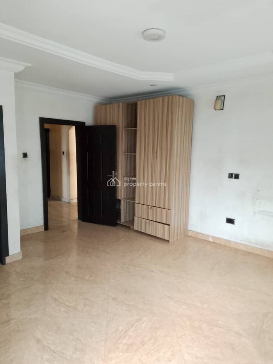 Spacious 3 Bedroom Flat, Omole Phase 2, Ikeja, Lagos, Flat / Apartment for Rent