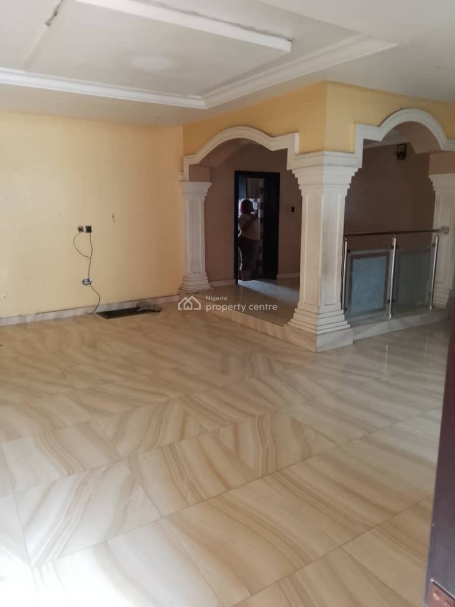 Spacious 3 Bedroom Flat, Omole Phase 2, Ikeja, Lagos, Flat / Apartment for Rent