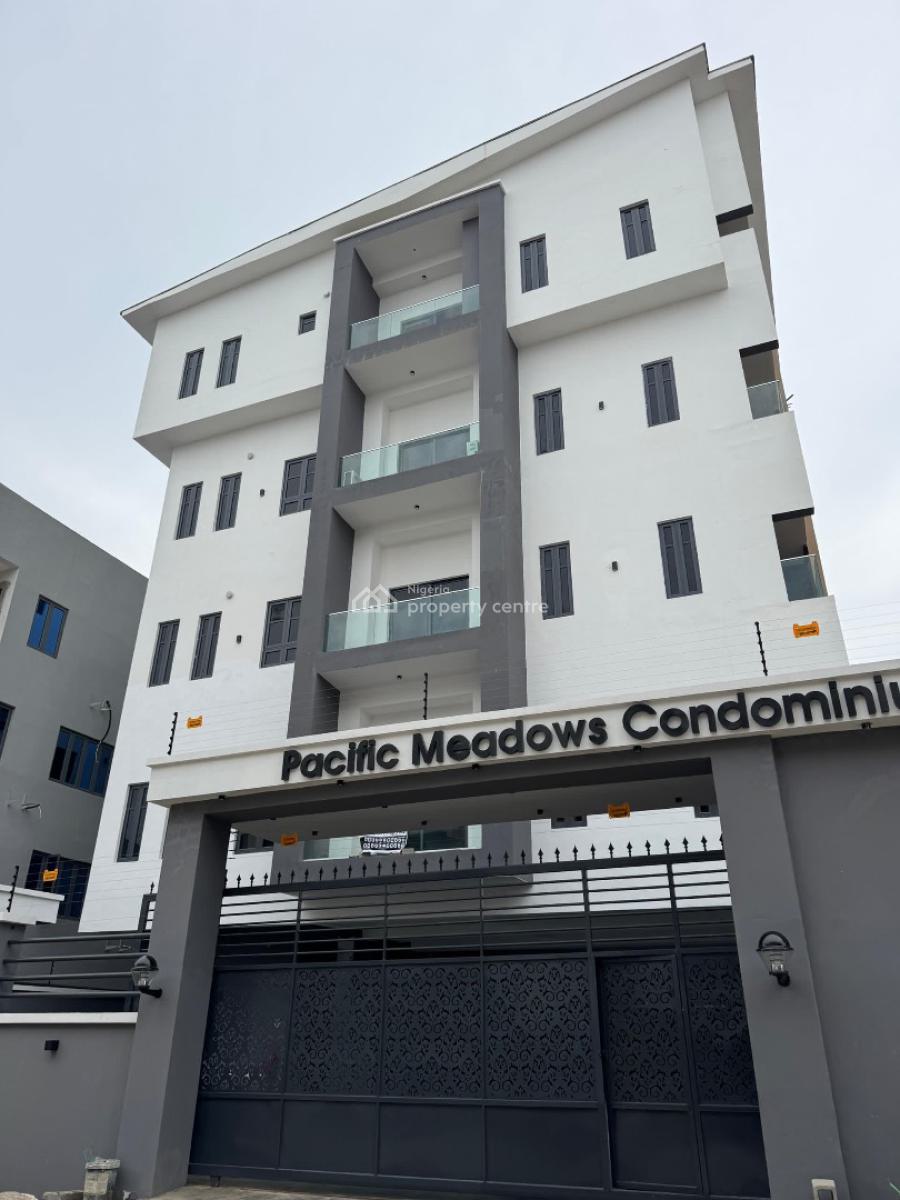 Spacious 3 Bedroom Pentfloor Apartment with Bq, Lekki Phase 1, Lekki, Lagos, Flat / Apartment for Sale