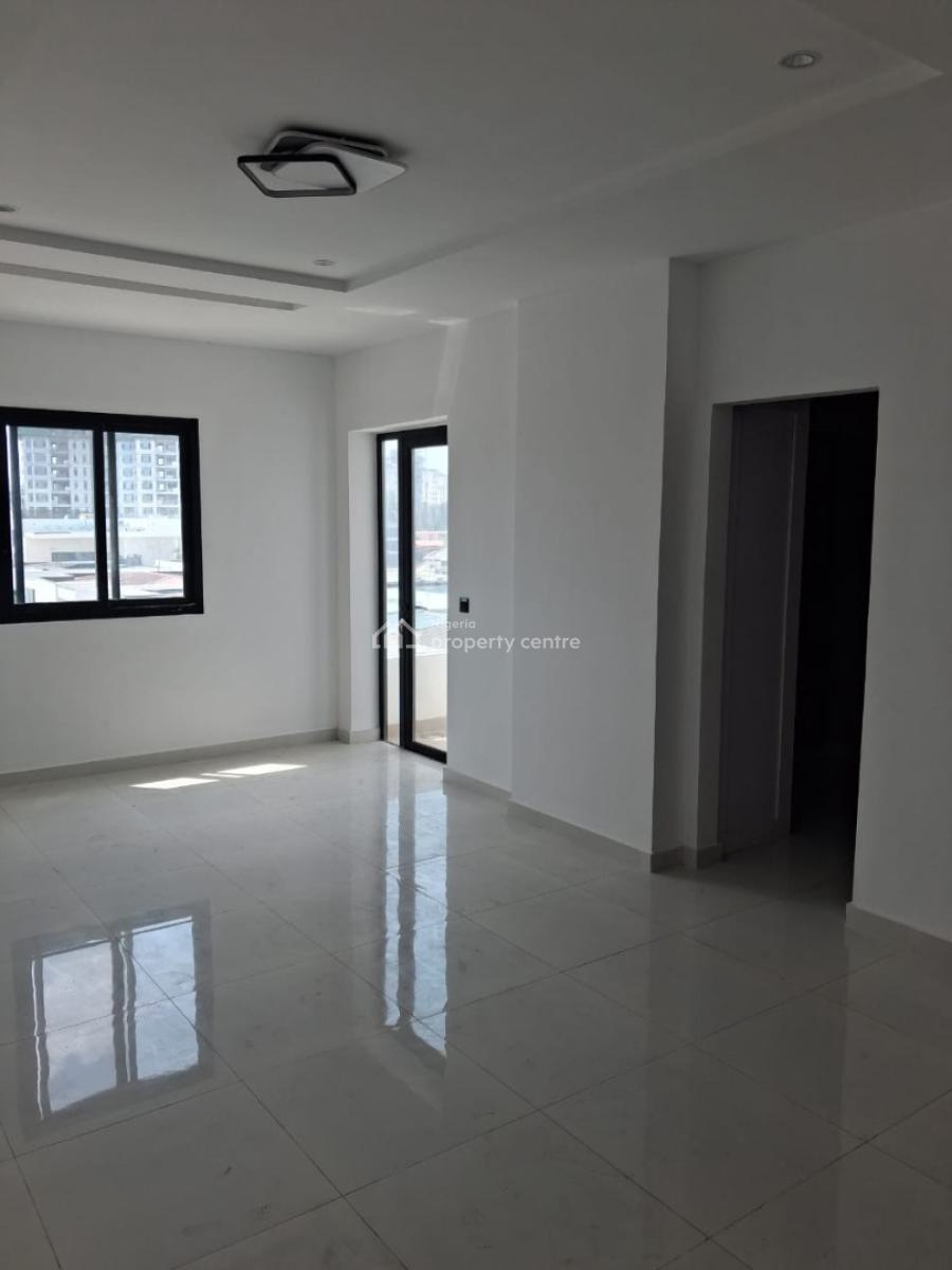 Luxury & Serviced Four (4) Bedroom Apartment with Lift, Gym & Pool, Banana Island Road, Ikoyi, Lagos, Flat / Apartment for Rent