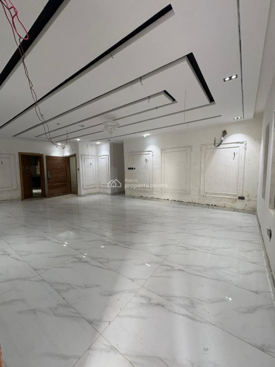 Exquisite 3 Bedroom Apartment, Lekki Phase 1, Lekki, Lagos, Flat / Apartment for Sale