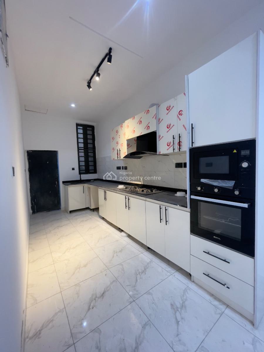 Perfectly Carved Luxury 2 Bedroom Apartment with Swimming Pool and Gym, Ologolo, Lekki, Lagos, Flat / Apartment for Sale