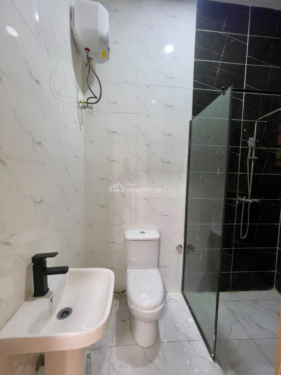 Perfectly Carved Luxury 2 Bedroom Apartment with Swimming Pool and Gym, Ologolo, Lekki, Lagos, Flat / Apartment for Sale