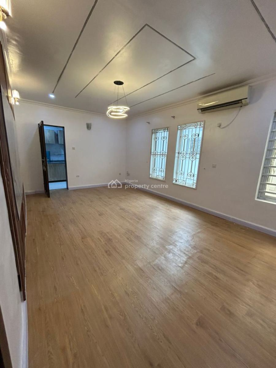 2 Bedroom Penthouse Apartment, Lekki Phase 1, Lekki, Lagos, Flat / Apartment for Rent