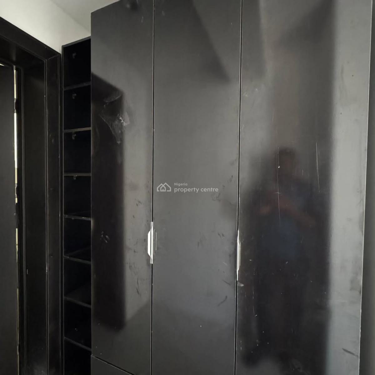 Fully Serviced  2  Bedroom Apartment, Chevron Toll Gate, Lekki, Lagos, Block of Flats for Sale