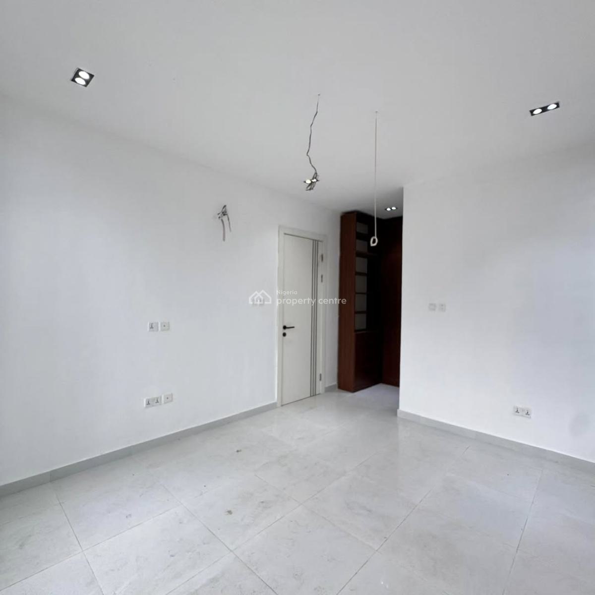 Fully Serviced 2 Bedroom Apartments, Ologolo, Lekki, Lekki, Lagos, Block of Flats for Sale