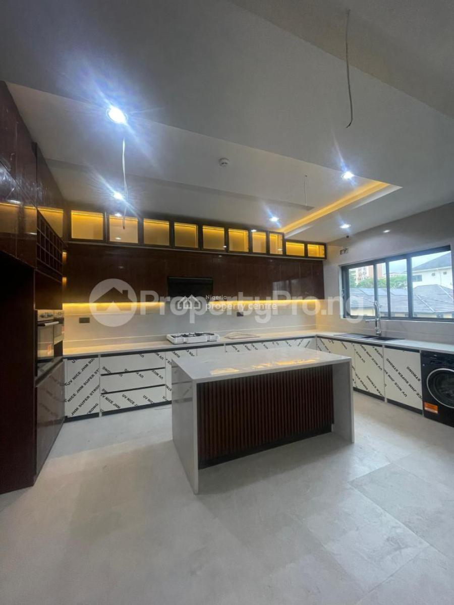 Exclusively Built 4 Bedroom Maisonette with Bq, Pool and Elevator, Old Ikoyi, Ikoyi, Lagos, Flat / Apartment for Sale