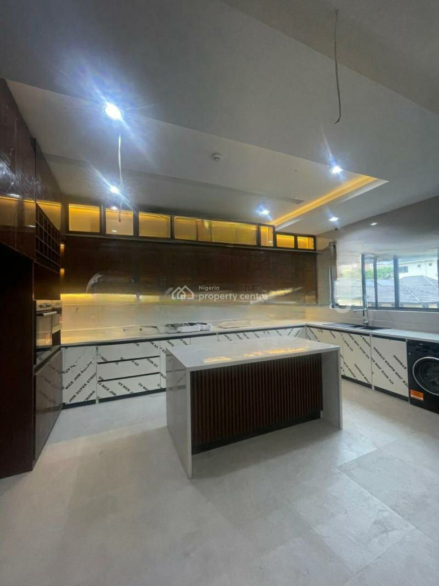 Exclusively Built 4 Bedroom Maisonette with Bq, Pool and Elevator, Old Ikoyi, Ikoyi, Lagos, Flat / Apartment for Sale